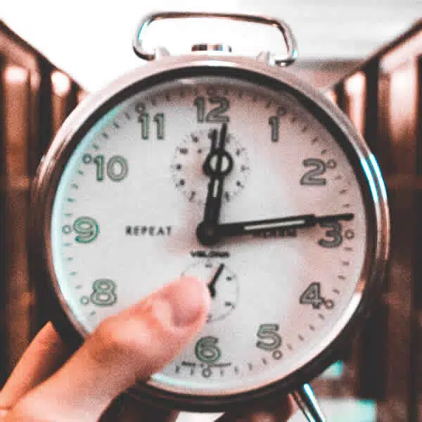 Smartwatch Support how to set an alarm on your smartwatch
